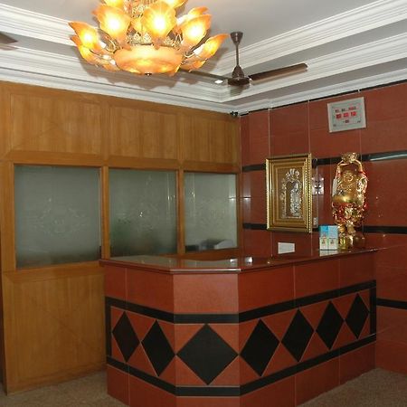Hotel Vijayabhanuヴィシャーカパトナム エクステリア 写真